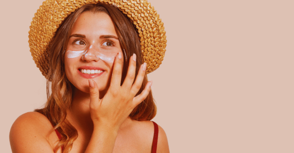 60% του πληθυσμού «ξεχνάει» σημεία του σώματος όταν βάζει αντιηλιακό. Εσείς το κάνετε σωστά;