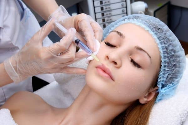 Υαλουρονικό Οξύ: Τι είναι & πότε φαίνονται τα αποτελέσματα του;